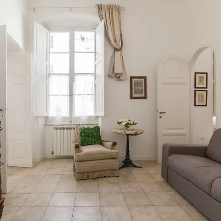 Canonica 16 لا سبيتسْيا